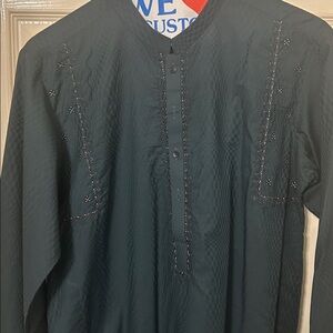 Green kurta kameez long top. Junaid jamshed brand. Traditional wear. 12-15 yrs